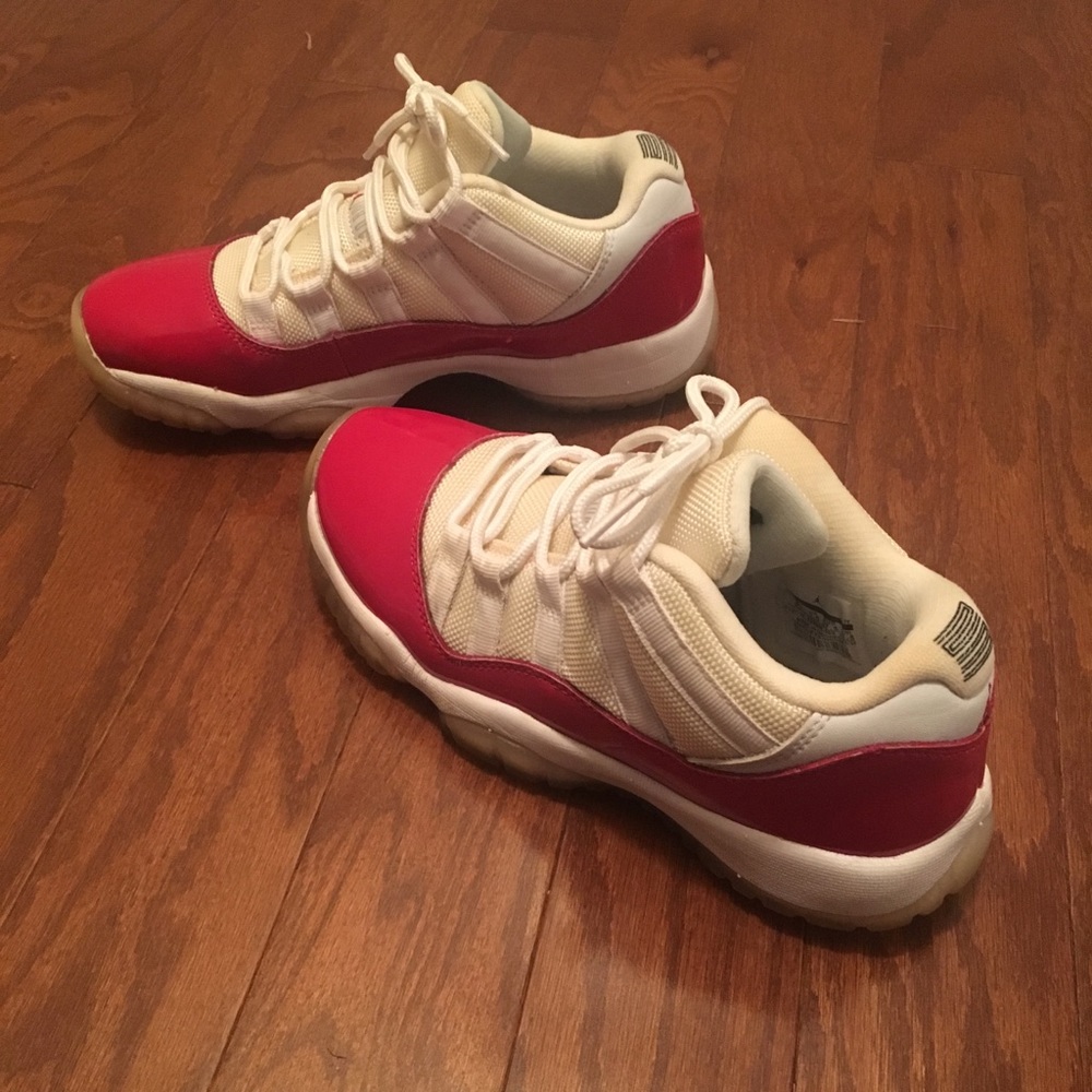 Cherry Low 11 Jordan’s